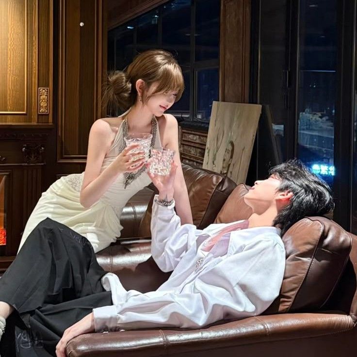 Anh Sếp Nhà Tôi Là Đại Lão Nuôi Chó